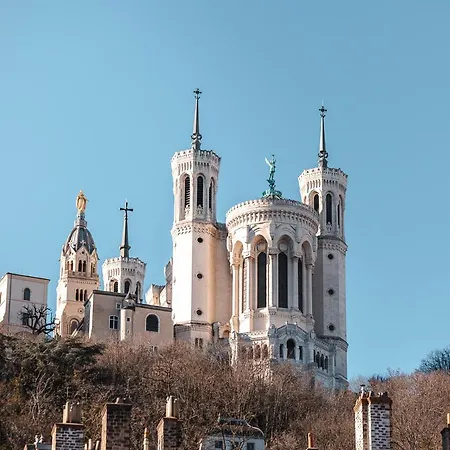 Academie 4* Lyon