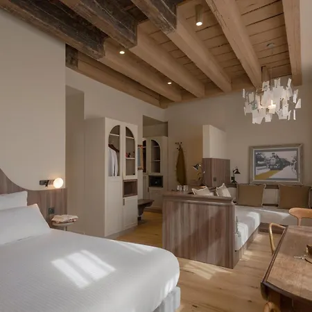 Academie Hotel