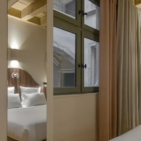 Academie 4* Lyon