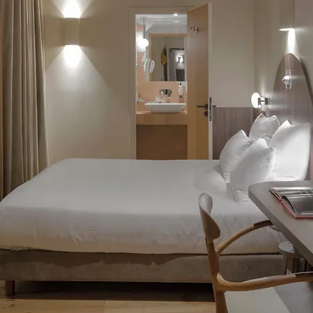 Académie Hotel 4*