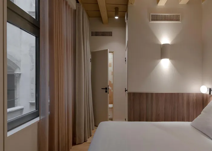 Academie Hotel 4*